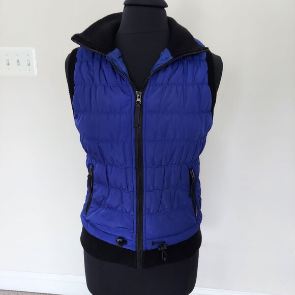 Calvin Klein Performance vest. Size S. Polyester - body , lining and fill. - Picture 2 of 4